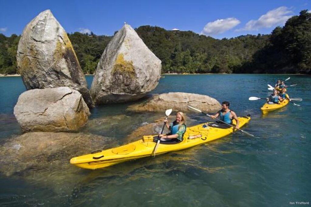 AK27-Split-Apple-Rock-Abel-Tasman-National-Park-Nelson-Ian-Trafford