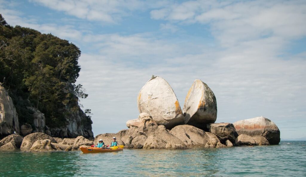 Kayakers at Split Apple Rock - credit Kaiteriteri Kayaks
